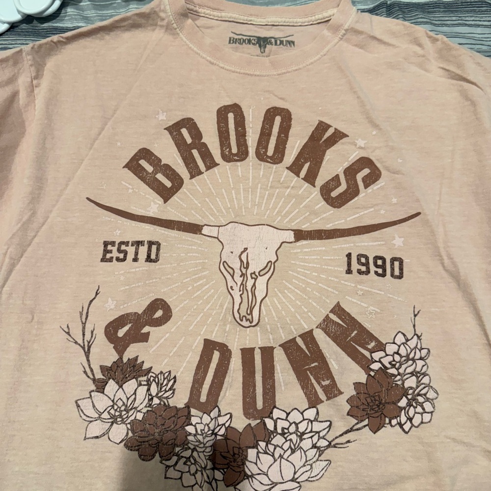 Women's Short Sleeve Tee - Brown